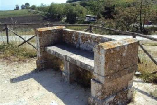 IL SEDILE DI PIETRA
