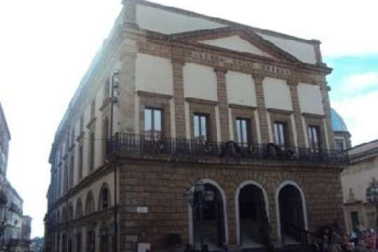 CALTAGIRONE, MOSTRA "OMNIA TEMPUS HABENT"