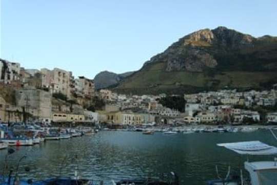 CASTELLAMMARE DEL GOLFO, MESSA IN SICUREZZA DEL PORTO